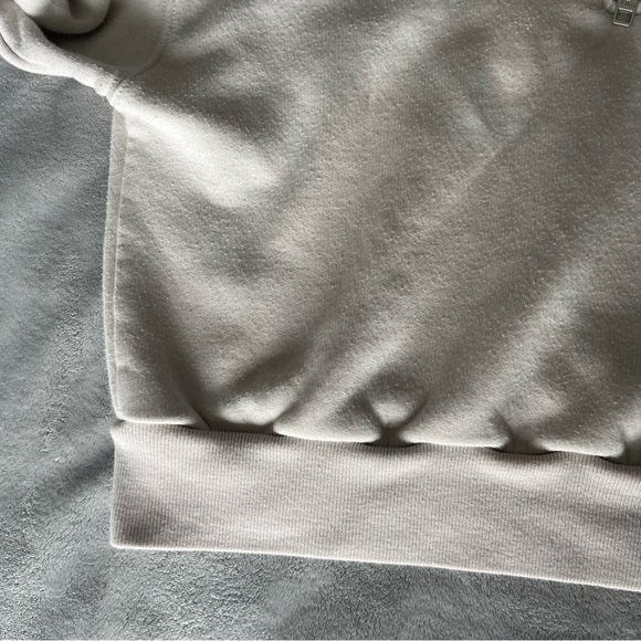 Small “warm up crop” - TNA - Picture 10 of 12